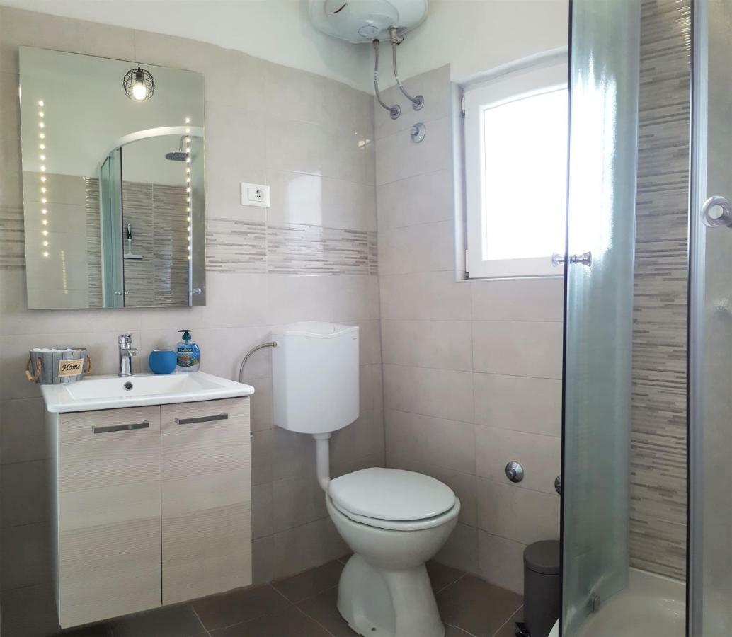 Apartment Svilan - Terrace With Sea View And Nature เซตเชโว ภายนอก รูปภาพ