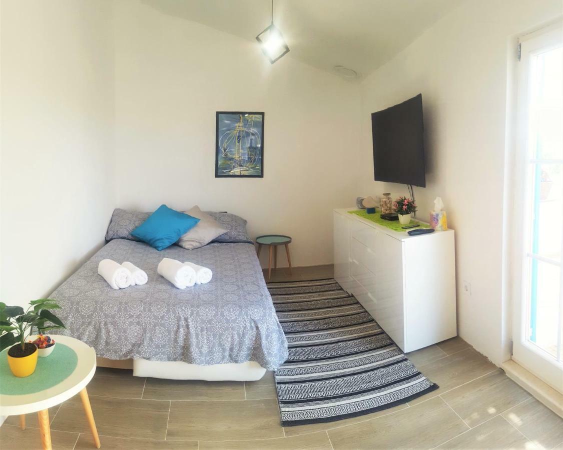 Apartment Svilan - Terrace With Sea View And Nature เซตเชโว ภายนอก รูปภาพ